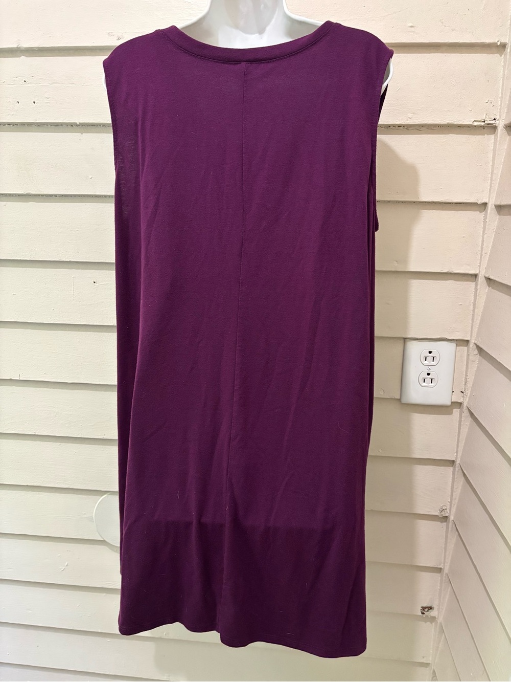 🔥5 for $25🔥 Zenana Premium Plum V-Neck Sleeveless Swing Tunic Dress - Picture 4 of 8